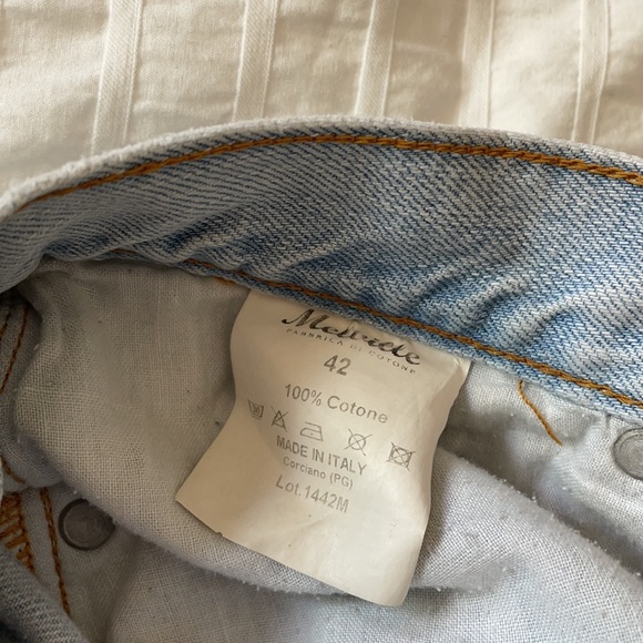 Brandy Melville Light Wash 100% Cotton Jean Shorts - Picture 13 of 13